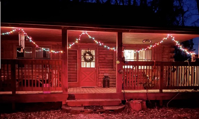 Golts Cabina | Log Cabin in the woods in nature in a secluded peaceful place.