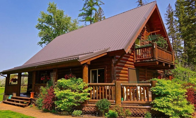 Columbia Falls Cabina | Cabaña de madera en superficie cerca de Meadow Lake Resort