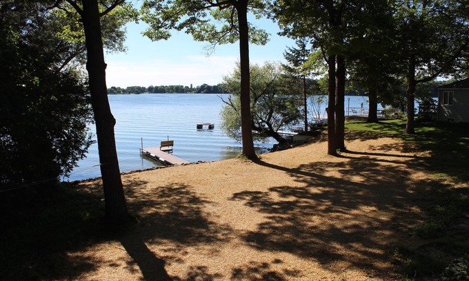Markesan Casa | Cabaña de madera en gran lago de pesca y canotaje