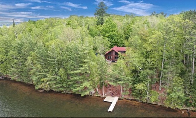 St Germain Casa | Log Cabin on Lake-3 Acres of Total Seclusion