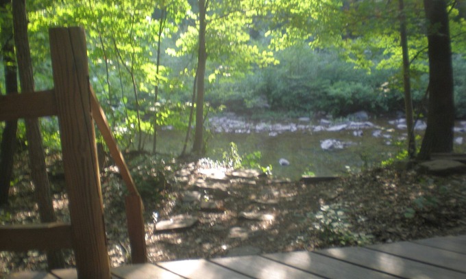 Berkeley Springs Cabina | Cabaña de madera en Sleepy Creek: disfrute de la reclusión y los sonidos del agua