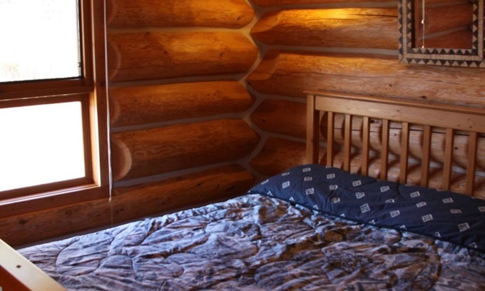 Lumby Chalet De Esquí | Chalet de registro con vistas a la montaña y un lago privado