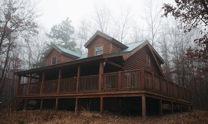 Jim Thorpe Casa | Log Home in a Peaceful Wood in Jim Thorpe