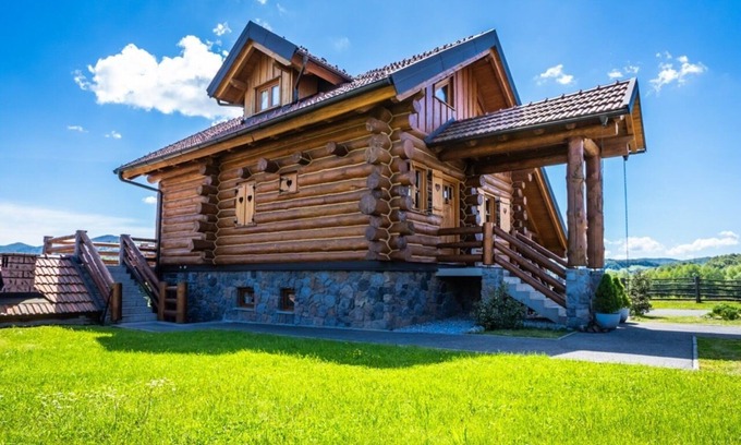 Ravna Gora Cabaña | Log Home Mountain Mama - Charming Wooden Cottage with Wellness Amenities
