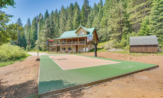 McCloud Casa | Inicio de sesión en 40 acres privados por Mt Shasta Ski Park