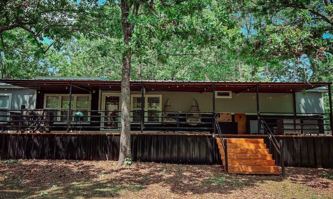 Checotah Cabina | Logan Landing Summary
