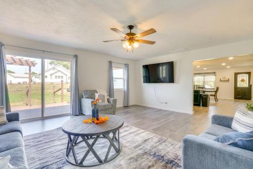 Logansport Casa | Logansport Home with Deck 4 Mi to Downtown!