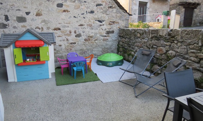 Soulages-Bonneval Apartamento | Logement Dans Charmante Maison en Pierre à 5 Minutes de Laguiole