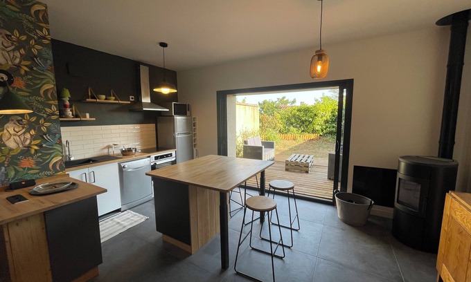 Orlienas Casa | Logement Gîte Meublé 50m2 + Jardin
