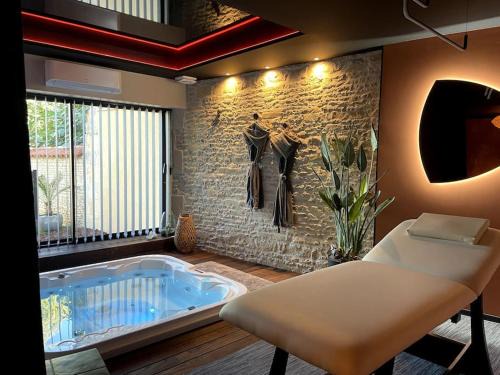 Arcais Casa | Logement spa privatif proche Niort et La Rochelle