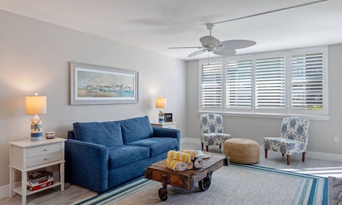 Sanibel Condominio | Loggerhead 261- Gorgeous Two Bedroom Condo with Fantastic Amenities