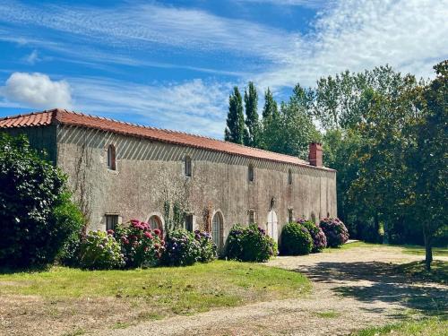 Sainte-Foy Casa | Logis de la Grossetière 13 personnes 15 min de l'océan