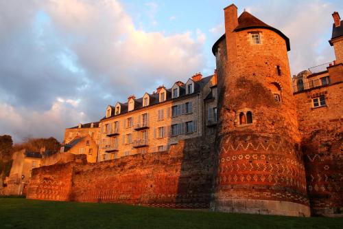 Republique Apartamento | Logis Muraille Romaine, Centre Historique, Lit queen size