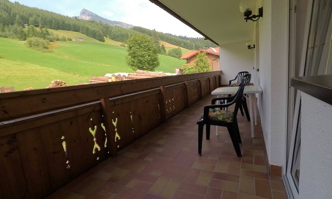 Tannheim Apartamento | Lohmoos - casa de huéspedes Reichle