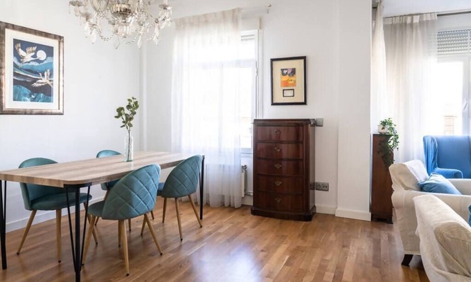 Romareda Apartamento | LOIRA PALEONTOLOGO: Amplio y Único con Encanto
