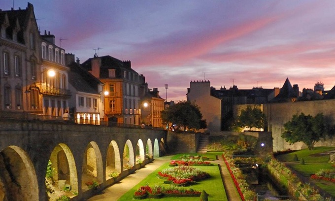 Brandivy Cabaña | Lola's gites in a quiet country setting at the heart of tourist attractions