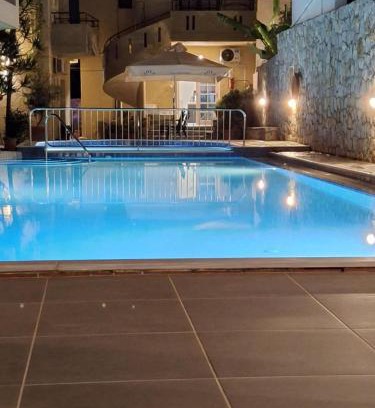 Platanias Town Apartamento | Lola's Hotel