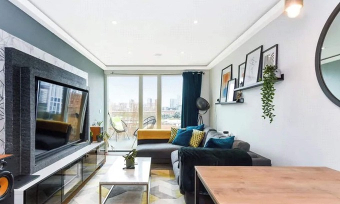 Stratford and New Town Apartamento | LondonAprt/1Bed/Balcony/Gym/Tv/Wifi