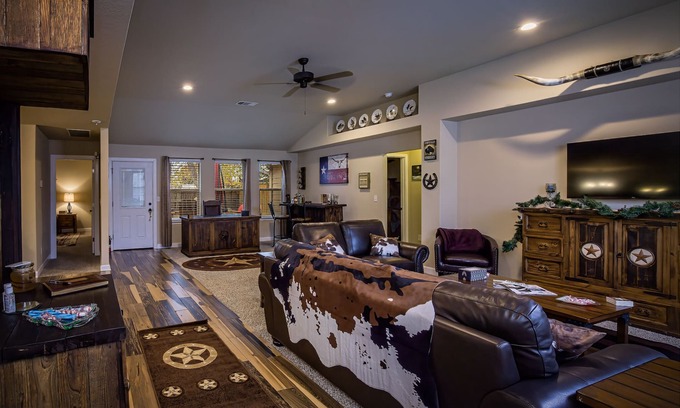 New Braunfels Casa | Lone Star Guest Haus BnB in downtown NBTX.