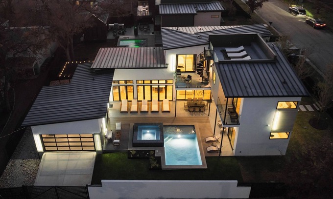 Elmhurst Heights Casa | Lone Star Lookout by Lux Tiny Resorts
