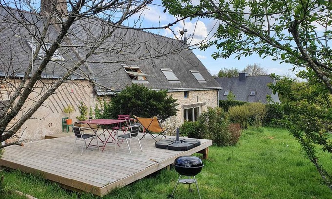 Saint-Ave Casa | Longère à 10 Minutes de Vannes et du Golfe du Morbihan, Belle Terrasse et Jardin