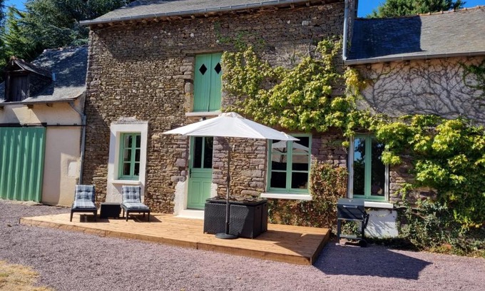 Saint-Maugan Casa | Longère indépendante avec terrain de tennis privé