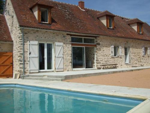 Chirat-l'Eglise Casa | Longère rénovée avec piscine privée, Wifi et animaux acceptés en Auvergne - FR-1-489-229