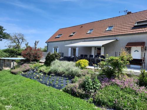 Echassieres Casa | Longère rénovée avec piscine privée, Wi-Fi et climatisation - FR-1-489-201