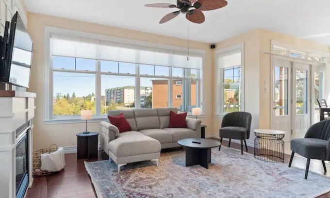 Moncton Apartamento | Long Stay Available-Lovely 2 Bed w/ Office