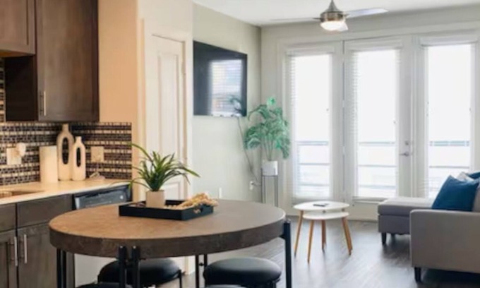 Legacy Park Apartamento | Long Term Stay Peaceful Minimalistic Quiet Retreat