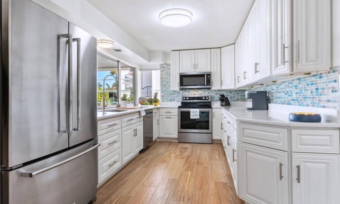 Longboat Key Casa | Longboat Key living at its finest. Recently remodeled 3 Bedroom, 2 bath home.