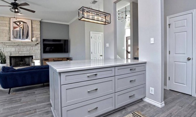 Jonestown Casa | Longterm Lake House with Views and Hot Tub