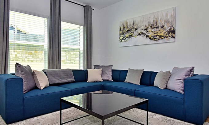 Del Valle Casa | Longterm Rental | Communal Pool, BBQ & Playgrounds