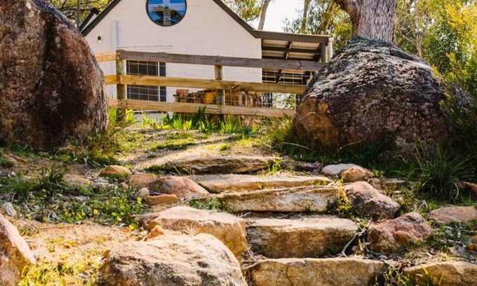 Longwood East Casa | Longwood Luxe Daisy Cottage: Pool & Tennis court
