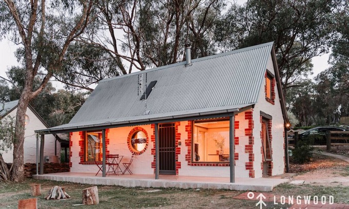 Longwood East Casa | Longwood Luxe Taffy Cottage: Pool & Tennis court