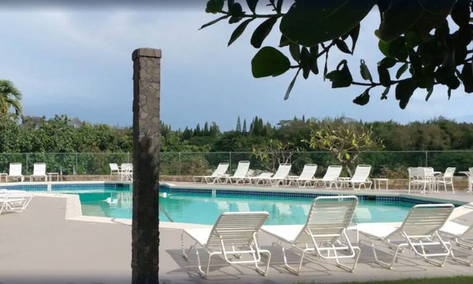 Nawiliwili Apartamento | Look No Further! 2 Convenient Rooms w/ Private Balcony to Enjoy Fantastic View