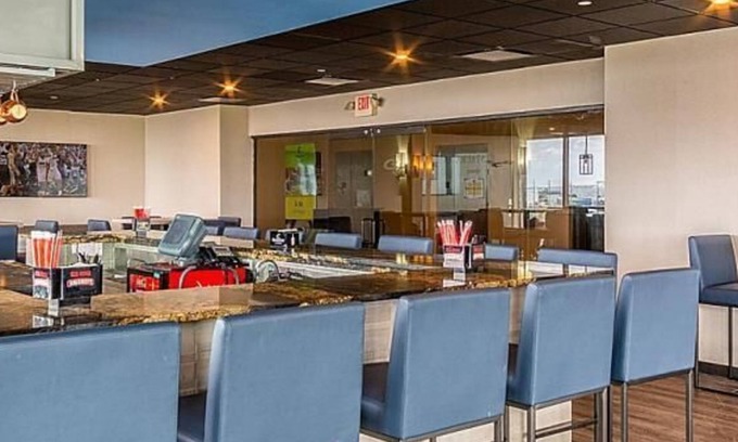 Miami Springs Hotel | Look No Further! 3 Classy Units, On-site Pool, Short Drive to Marlins Park!