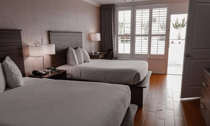 June Park Casa | Look No Further! Free Breakfast & Parking, Near Museum of Arts and Science
