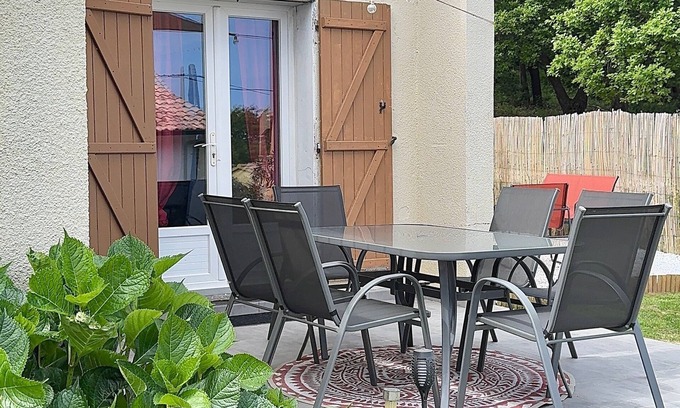 Taglio-Isolaccio Apartamento | Looking for a charming, practical duplex just 3 minutes from the beach.