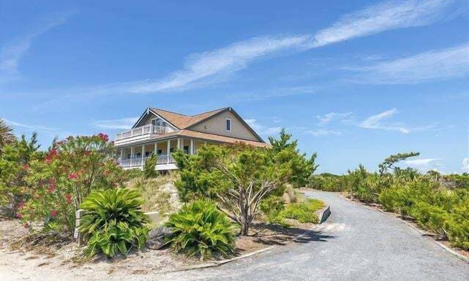 Cape Fear Station Casa | Looking for the BEST of Bald Head? Look no further than Two Views.