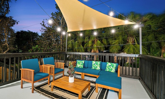 Indian Harbour Beach Apartamento | Lora Square