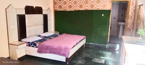 Bhagsu Nag Casa | Lord Krishna Guest House