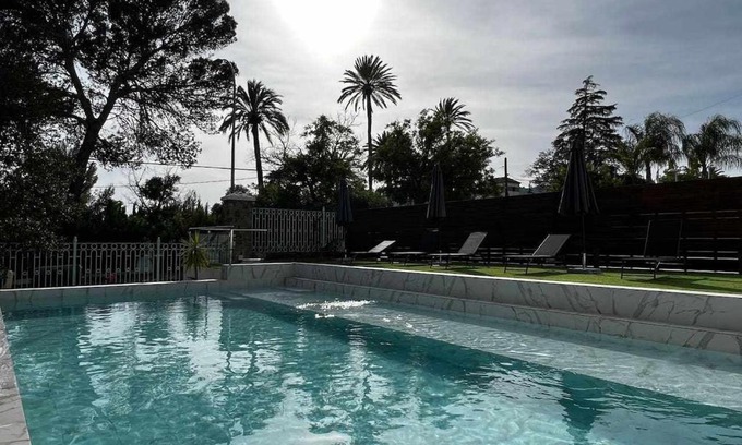 Distrito Norte Sierra Apartamento | Los Almendros - Free Parking