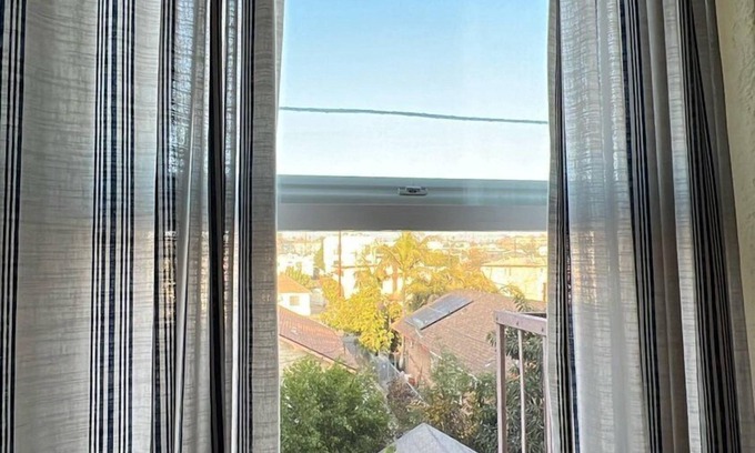 Rampart Village Apartamento | Los Angeles Getaway! Close to Downtown!