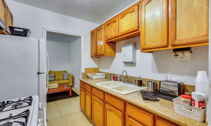 Florence-Graham Casa | Los Angeles Vacation Rental: 9 Mi to Downtown!