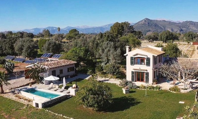 Inca Chalet De Esquí | Los Dos Caballeros Winery & Vacation Rental