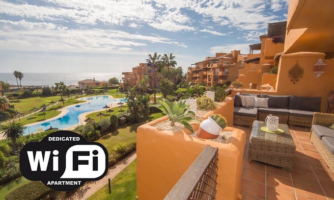 Castillo de la Duquesa Apartamento | Los Granados de la Duquesa 2022