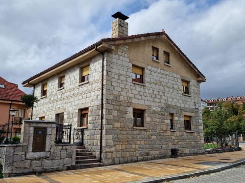 Riano Casa | Los Kukos Casa Rural