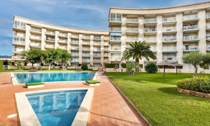 Miami Platja Apartamento | Apartamento los Pelicanos by Interhome
