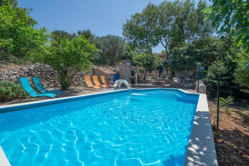 Veli Losinj Apartamento | Losinj haus with pool